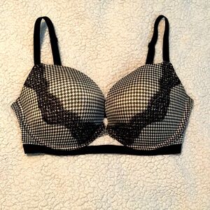 Victoria’s Secret Very Sexy Push Up Bra Houndstooth 36DD